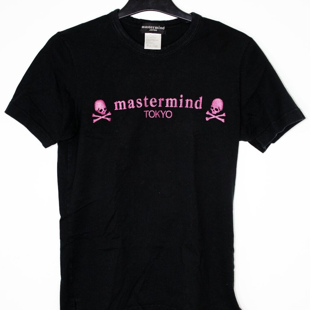 MASTERMIND JAPAN TOKYO BLACK AND PINK TSHIRT S